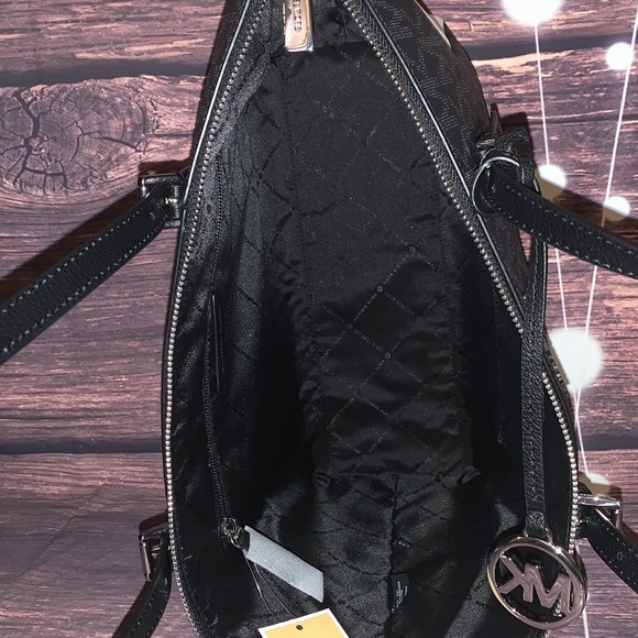 MICHAEL KORS CAROLINE BLACK WHITE SIGNATURE TOTE - Picture 8 of 8